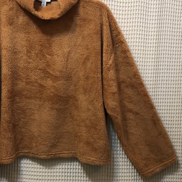 Topshop Mockneck Fleece Top - Picture 3 of 7